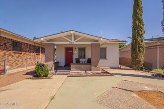 Building Photo - 3611 Yandell Dr