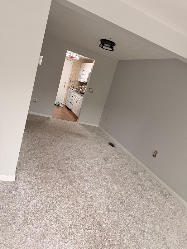 Building Photo - 8230 Beehive Cir