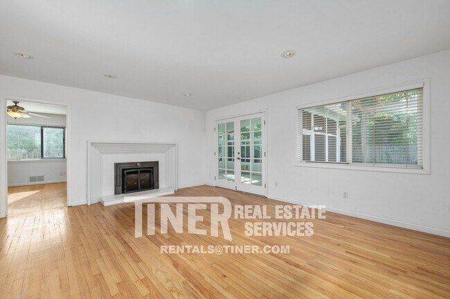 Foto del edificio - Arden-Arcade Beauty