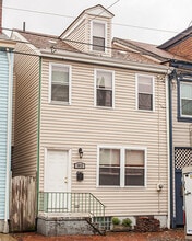 Building Photo - 1812 Jane St