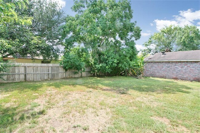 Foto del edificio - 2602 Lively Ln