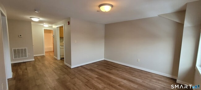 Foto del edificio - 257 Rte 80