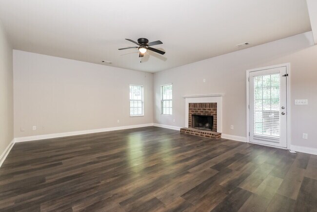 Foto del edificio - 11040 Southwood Dr