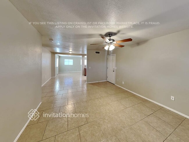Foto del edificio - 7844 E Glade Ave