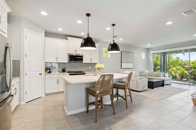 Foto del edificio - 8641 Rain Song Rd