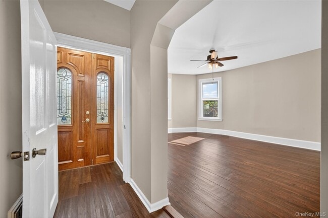 Foto del edificio - 81 Woodland Ave
