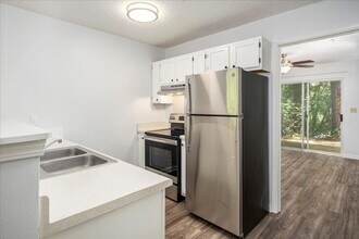 Interior Photo - Meadowbrook Luxury Apartments
