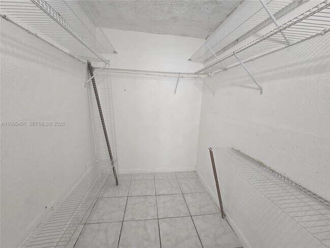 Foto del edificio - 1750 NW 55th Ave