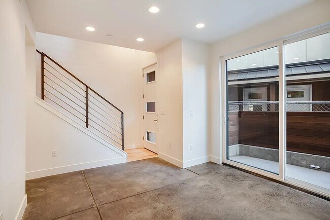 Foto del edificio - 2244 W Powers Ave