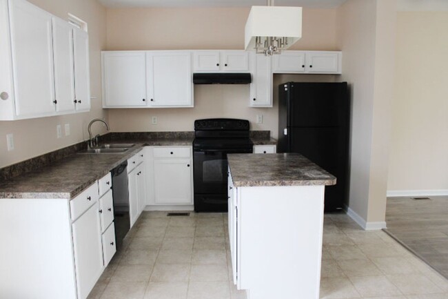 Building Photo - 4108 Strawbridge Ct