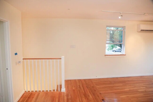 Building Photo - 2230 Greene Ave