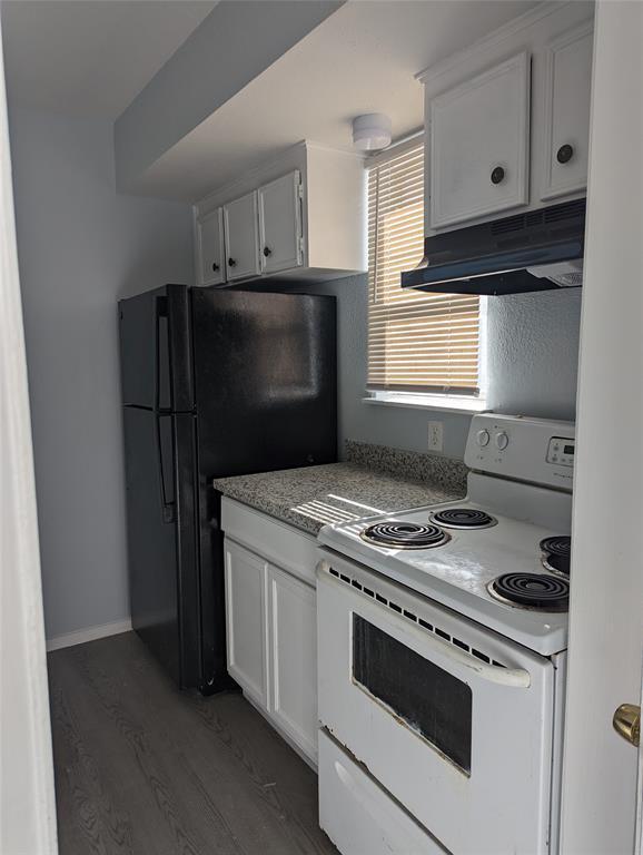 928 Postoffice St Unit 12, Galveston, TX 77550 Room for Rent in