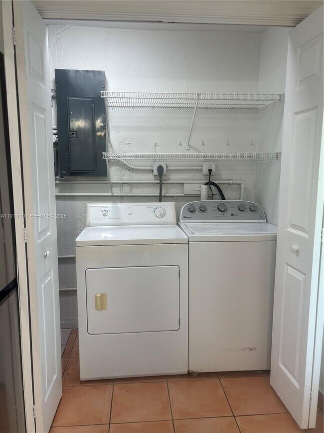 Foto del edificio - 10371 SW 201st Terrace