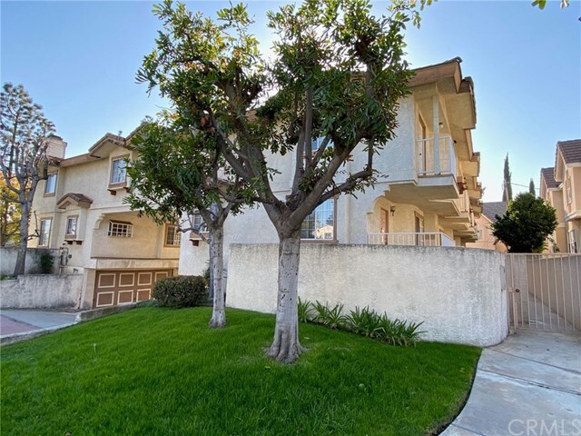 Building Photo - 1037 Sunset Blvd