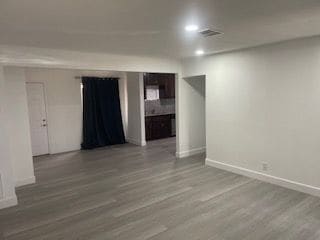 Foto del edificio - 900 S G St