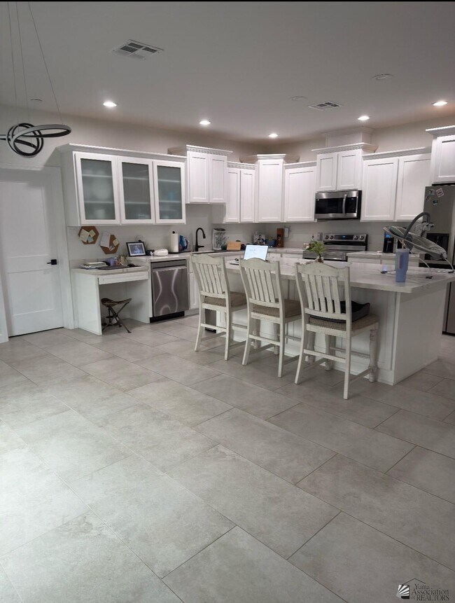 Foto del edificio - 7956 E 35th Pl