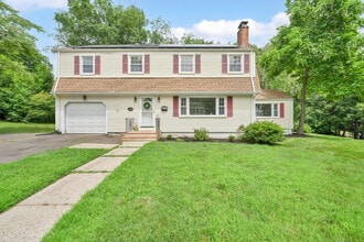 Building Photo - 36 Westmoreland Dr