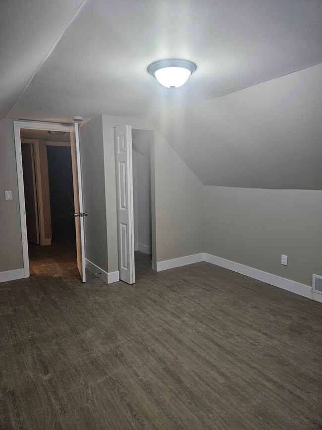 Foto del edificio - 8715 Ridge St