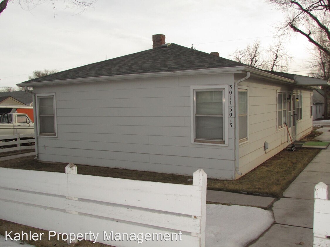 Foto principal - 2 br, 1 bath House - 3013 W Omaha - r3013