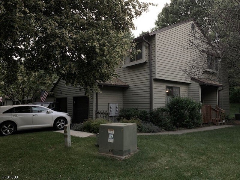 Primary Photo - 29 Oriole Terrace
