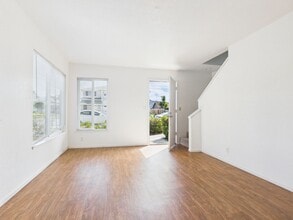 Building Photo - 3157 Lynscott Dr