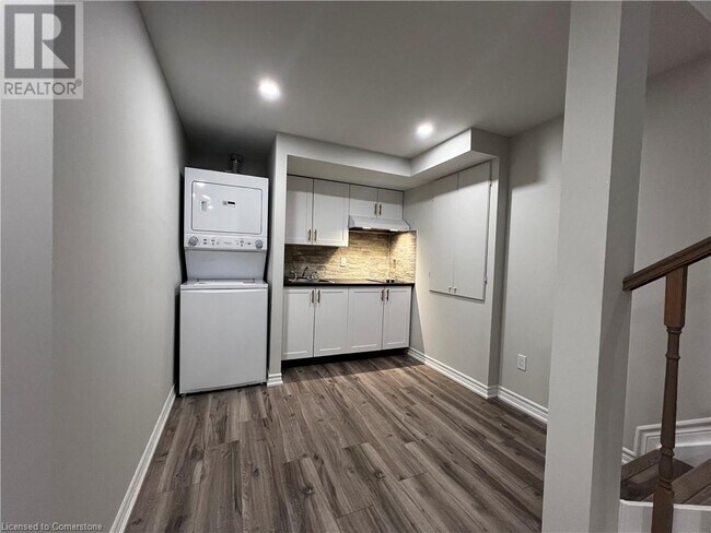 Photo du bâtiment - 435 Barker Pkwy