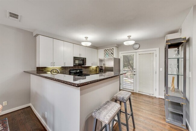 Foto del edificio - 3922 Gilbert Ave