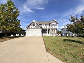 Building Photo - 2236 SW Morris Dr