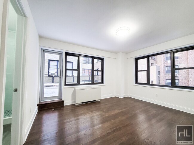 Foto del edificio - EAST 56 STREET