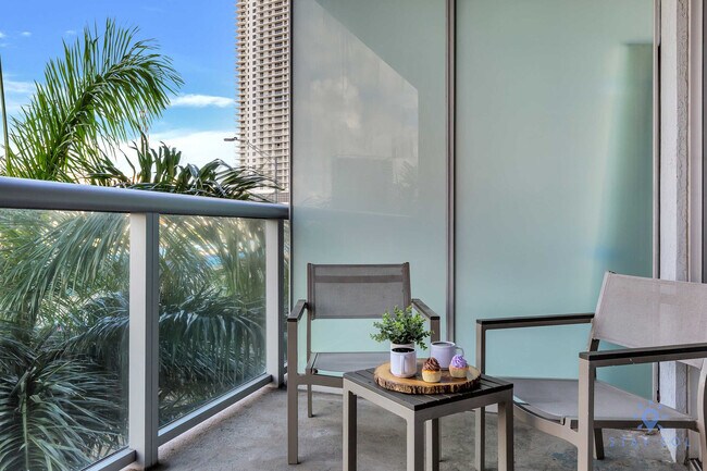 Foto del edificio - 2602 E Hallandale Beach Blvd