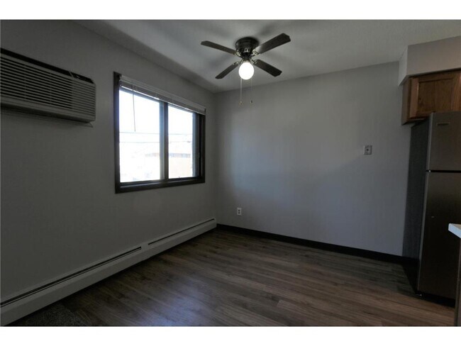 Foto del edificio - 3620 E 42nd St