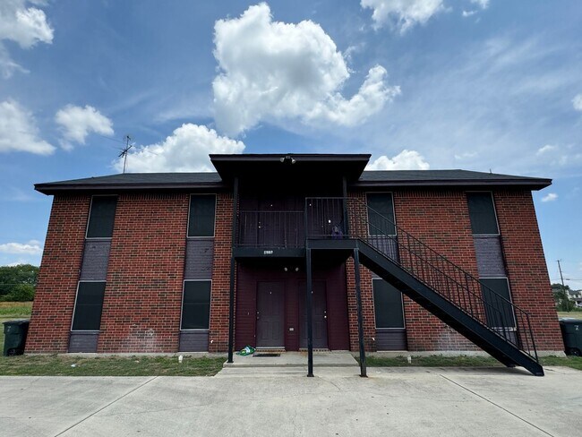 Foto del edificio - 1902 Windward Dr