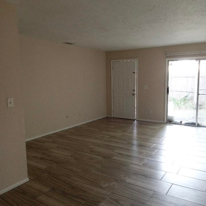 Foto principal - 5145 SE 31st St