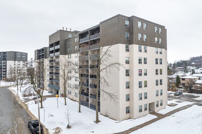 Photo du bâtiment - Cambridge Court