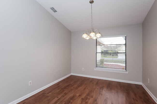 Foto del edificio - 1012 Cameo Crest Ln