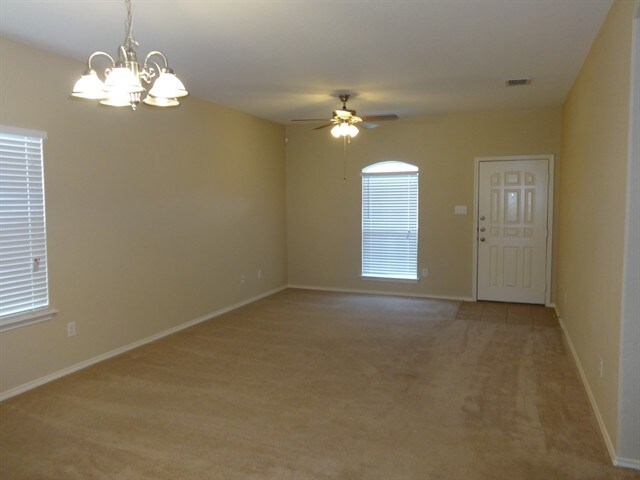 Building Photo - 3810 Otono