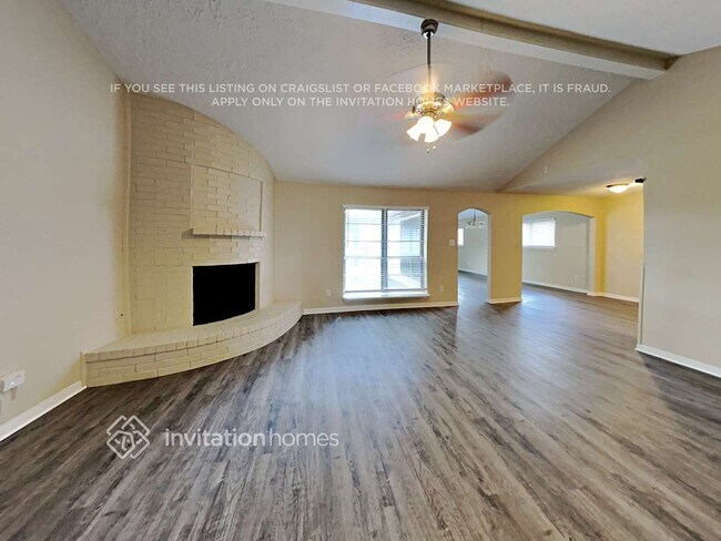 Foto del edificio - 1824 Meadow Creek Dr