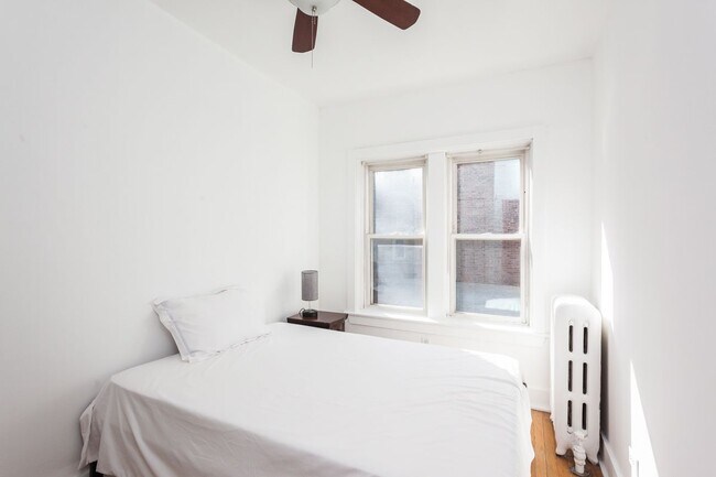 Foto del edificio - 631 W Arlington Pl