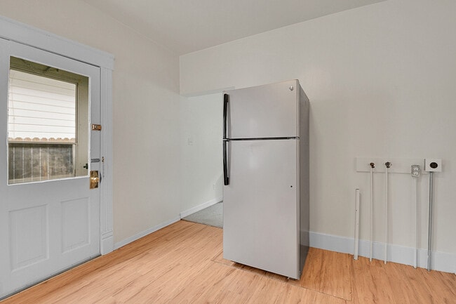 Foto del edificio - 2229 Miner St