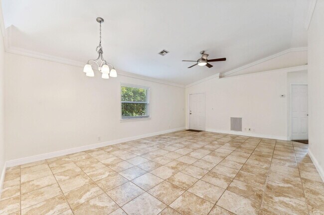 Foto del edificio - 701 Key W St