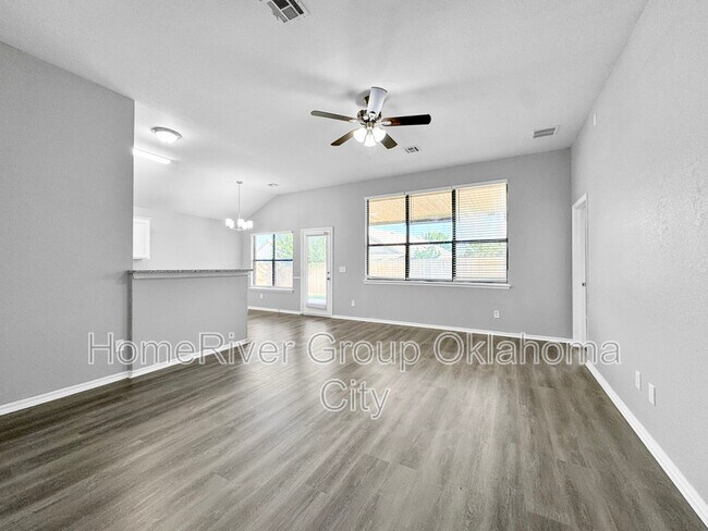 Building Photo - 10636 NW 35th St