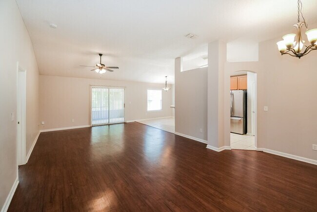 Building Photo - 3382 Westfield Dr