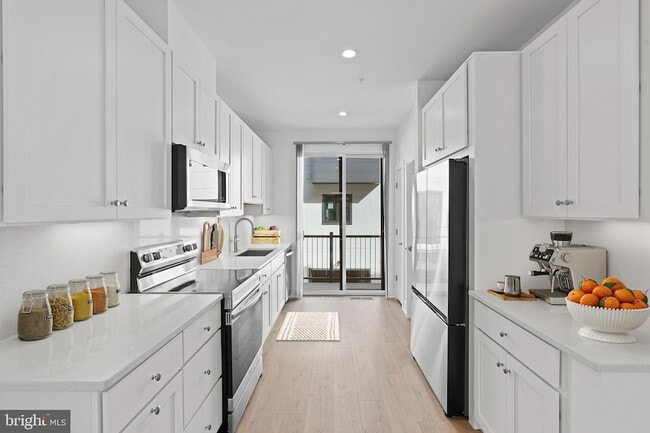 Foto del edificio - 2609 Platt Ct NW