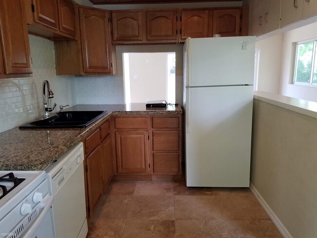 Building Photo - 2 br, 2 bath Condo - Bougain-Villa Condos