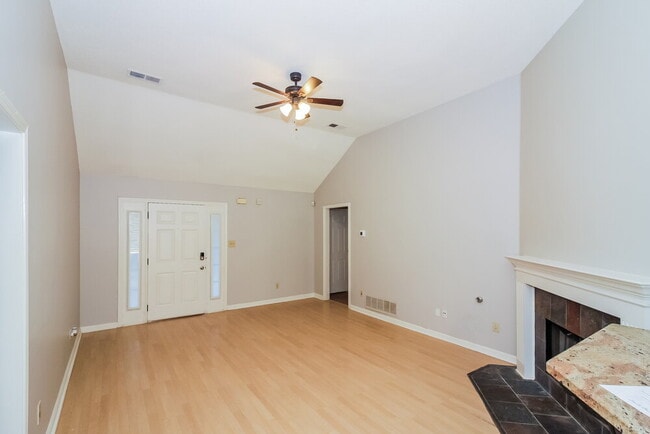 Foto del edificio - 7161 McCleskey Cove