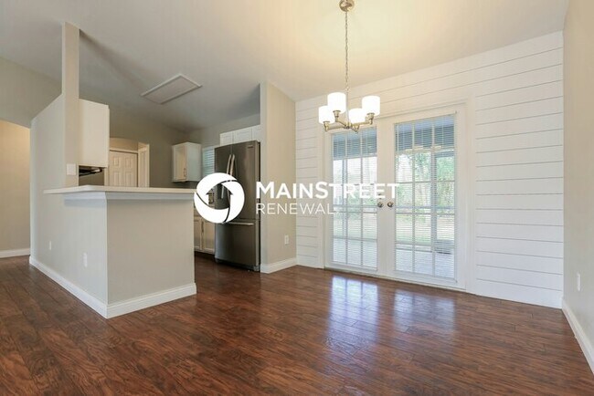 Building Photo - 3 Bedroom Pet-Friendly Home in NORTH PORT, FL with Main Street Renewal