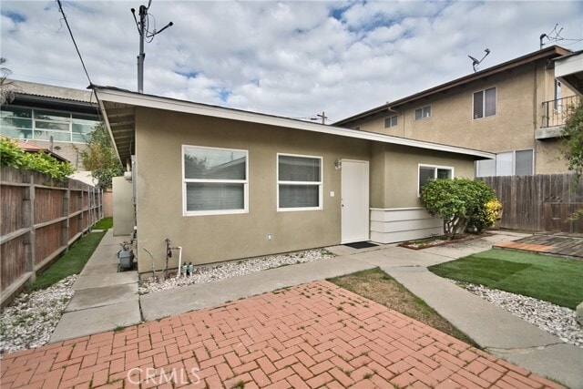 Foto del edificio - 4715 W 152nd St