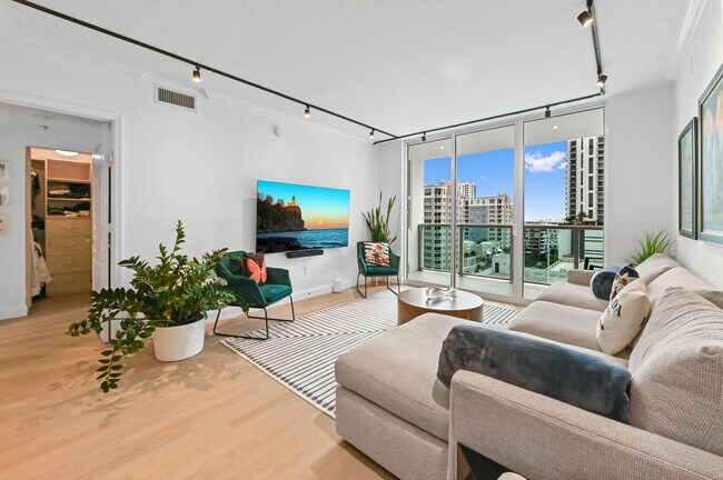 Foto del edificio - 350 SE 2nd St