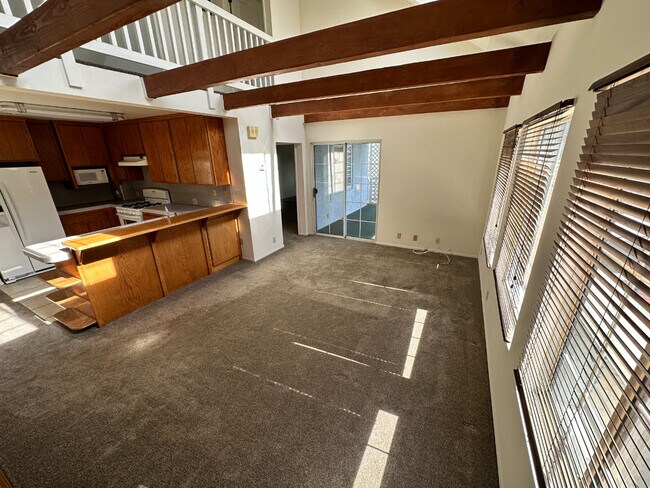 Foto del edificio - 236 S Helberta Ave