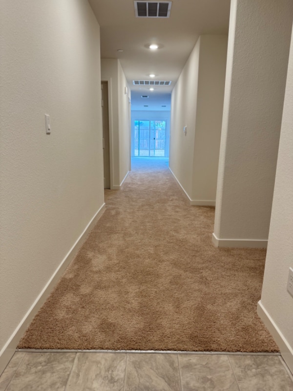 Building Photo - 221 Dylan St